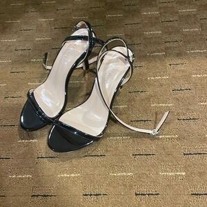 NEVER WORN——Mini kitten heels worn by younger teens